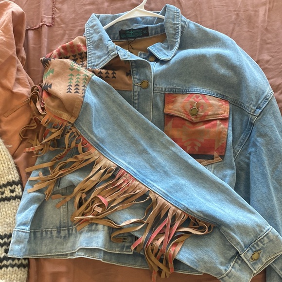 Jean jacket - Picture 2 of 4